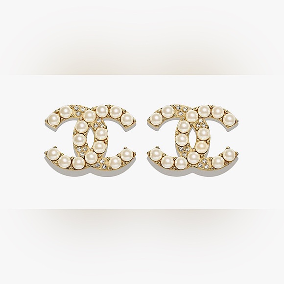 CHANEL CLIP-ON STUD EARRINGS - Picture 1 of 2